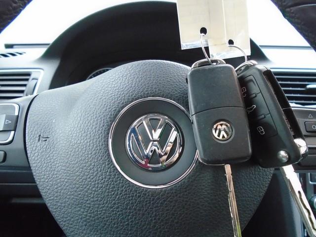 2012 Volkswagen Passat TDI SE photo