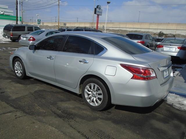 2013 Nissan Altima 2.5 photo