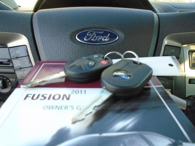 2011 Ford Fusion SEL photo