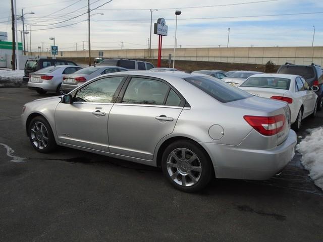 2009 Lincoln MKZ photo