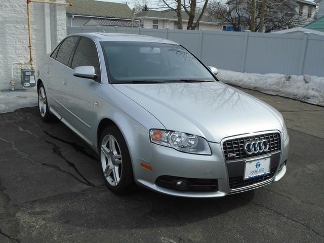 2008 Audi A4 2.0T quattro photo