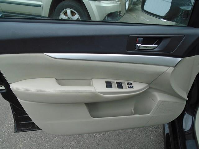 2012 Subaru Legacy 2.5i Premium photo