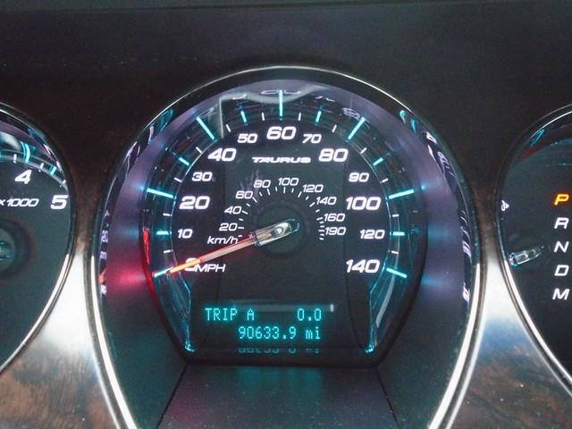 2011 Ford Taurus SEL photo