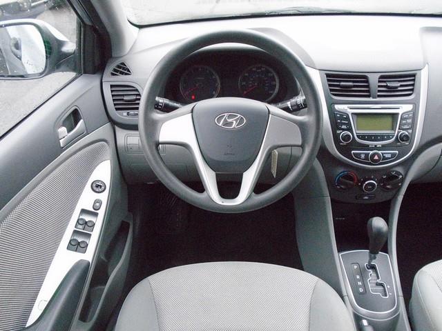 2012 Hyundai Accent GLS photo