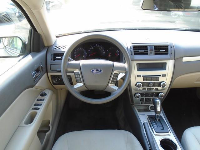 2011 Ford Fusion SE photo