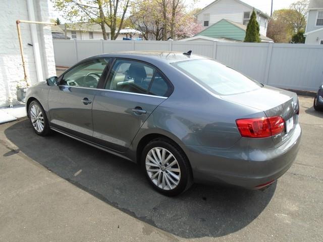 2012 Volkswagen Jetta SEL photo