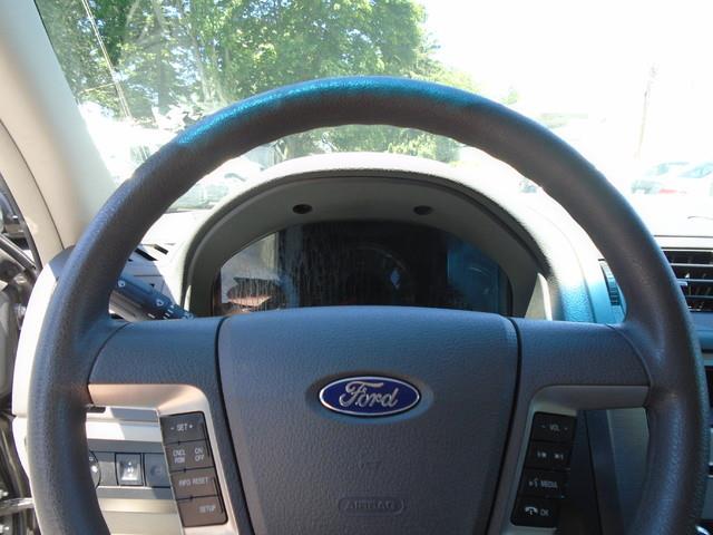 2012 Ford Fusion SE photo