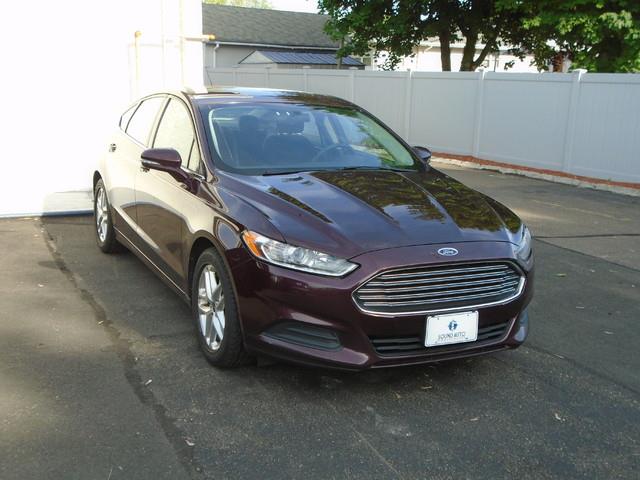 2013 Ford Fusion SE photo