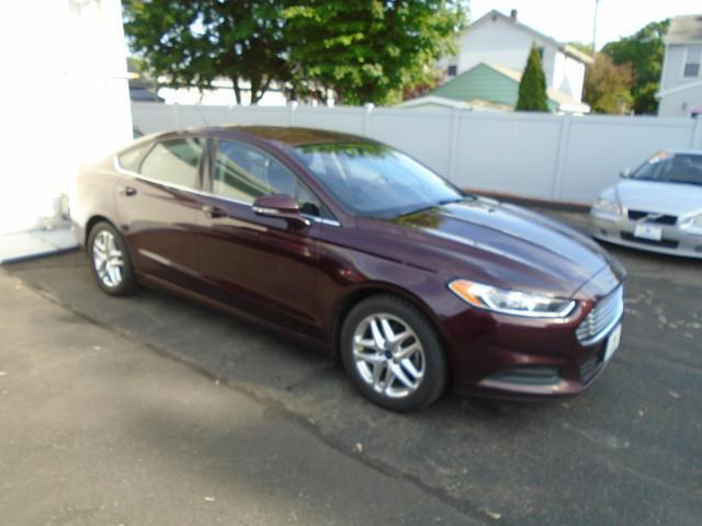 2013 Ford Fusion SE photo