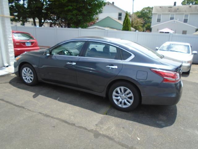 2013 Nissan Altima 2.5 photo