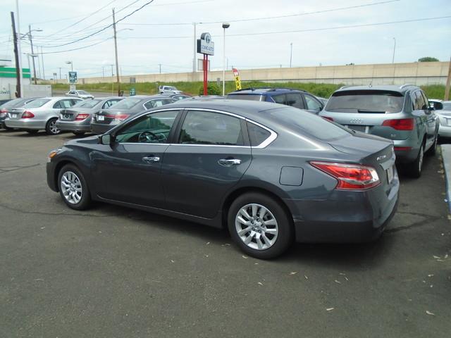 2013 Nissan Altima 2.5 photo