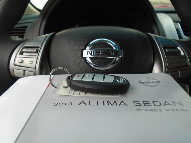 2013 Nissan Altima 2.5 photo