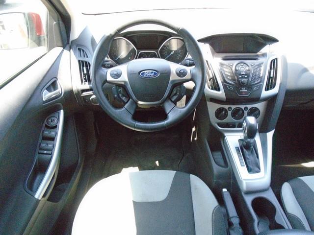 2012 Ford Focus SE photo