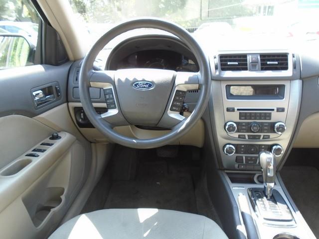 2010 Ford Fusion SE photo