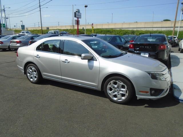 2010 Ford Fusion SE photo