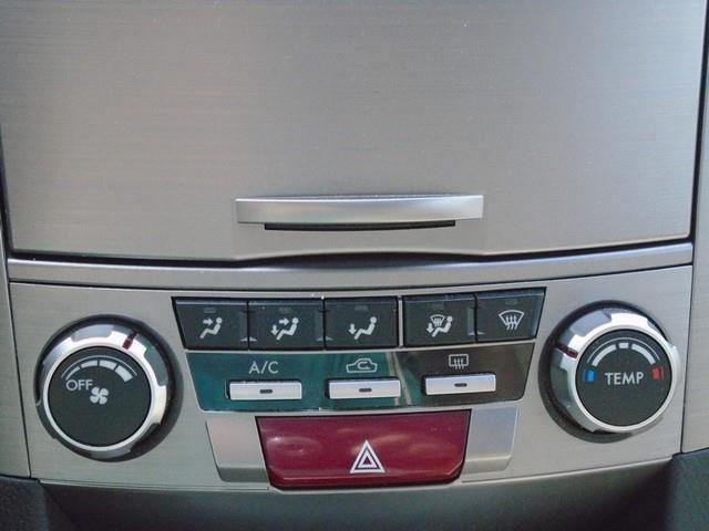 2011 Subaru Outback 2.5i Premium photo