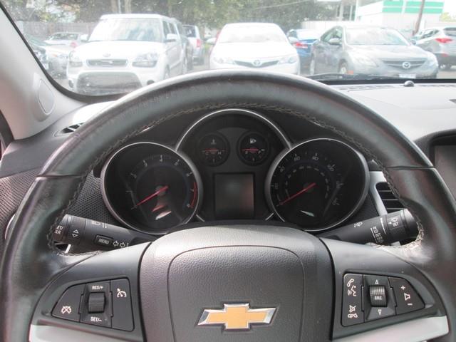 2013 Chevrolet Cruze 2LT Auto photo