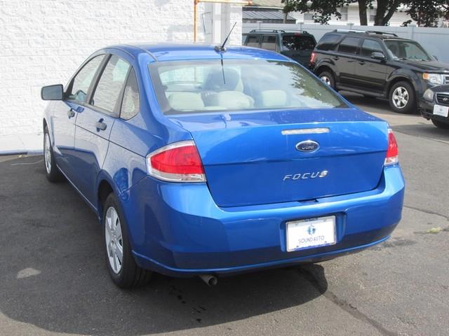 2011 Ford Focus S photo