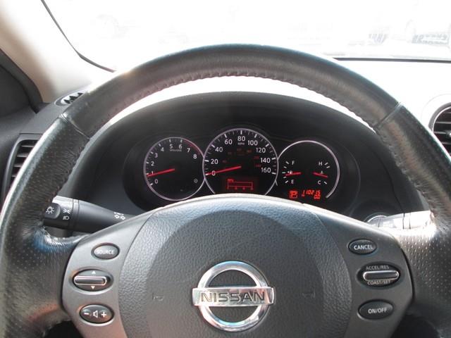 2010 Nissan Altima 2.5 photo