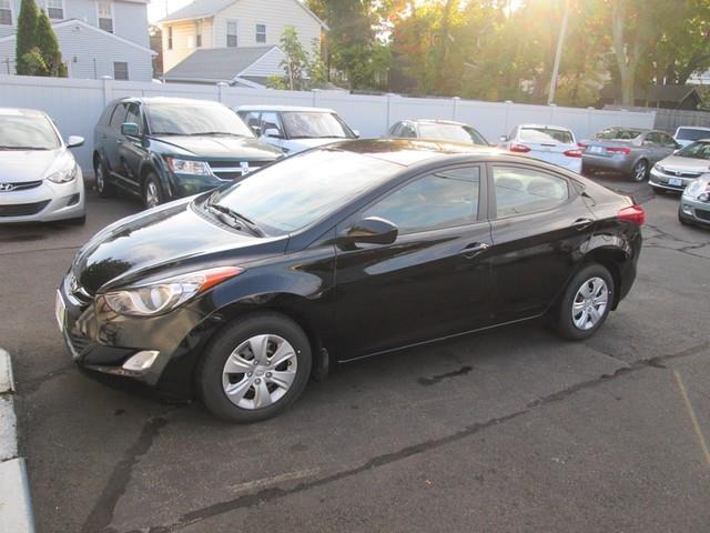 2012 Hyundai Elantra GLS photo