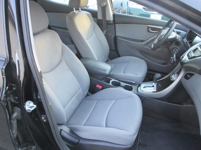 2012 Hyundai Elantra GLS photo