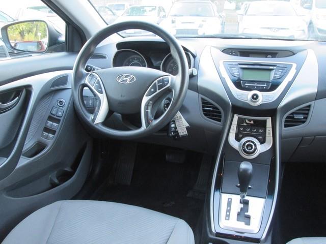 2012 Hyundai Elantra GLS photo