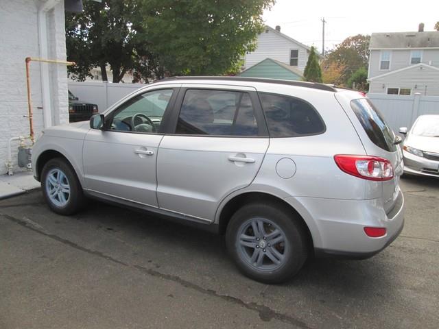 2011 Hyundai Santa Fe GLS photo