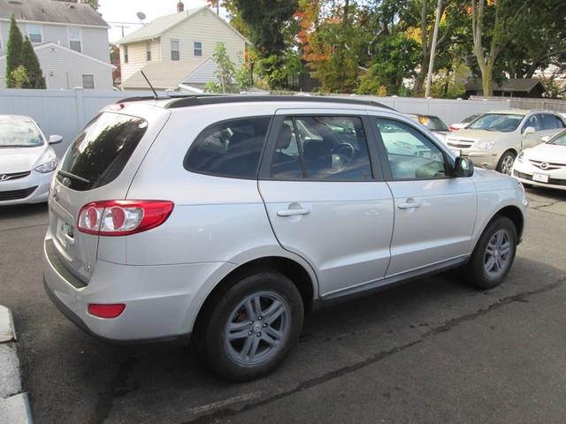 2011 Hyundai Santa Fe GLS photo