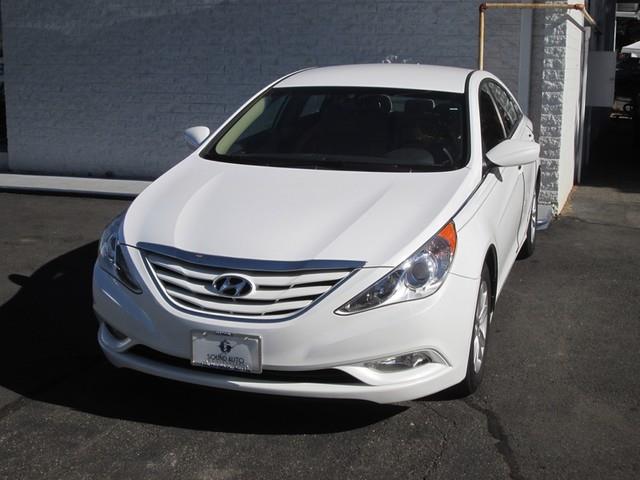 The 2013 Hyundai Sonata GLS photos