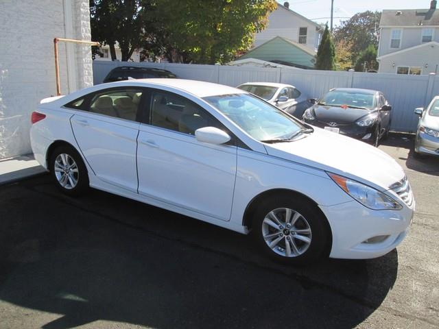 2013 Hyundai Sonata GLS photo