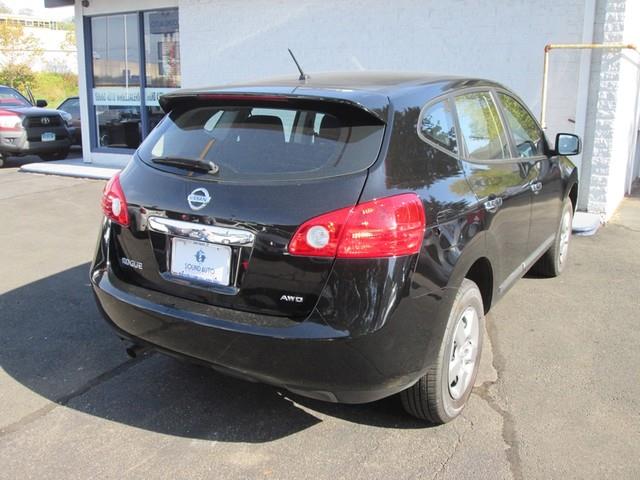 2013 Nissan Rogue S photo