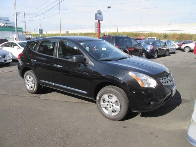 2013 Nissan Rogue S photo