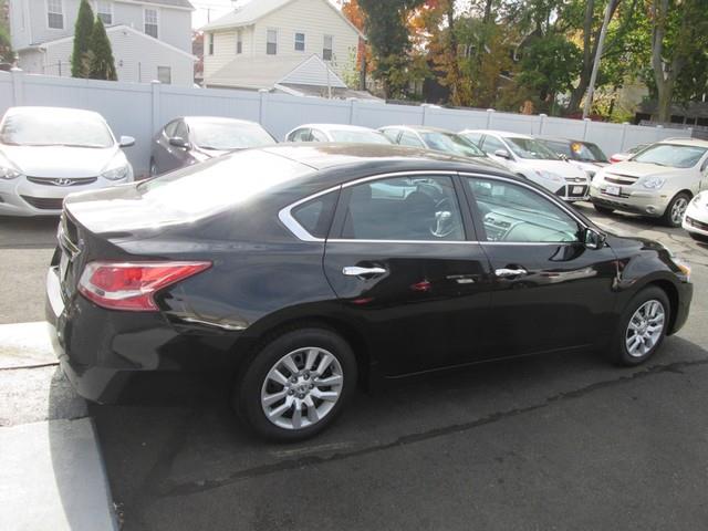 2013 Nissan Altima 2.5 photo