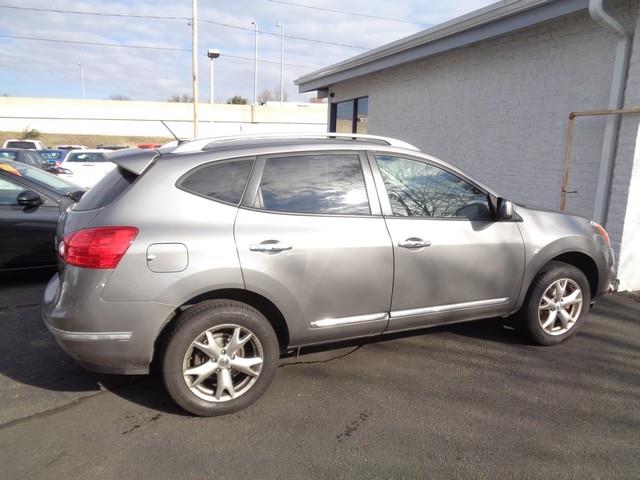 2011 Nissan Rogue S photo