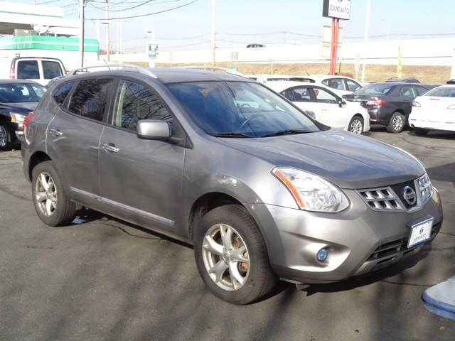 2011 Nissan Rogue S photo