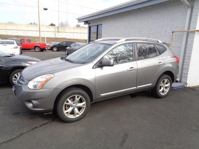 2011 Nissan Rogue S photo