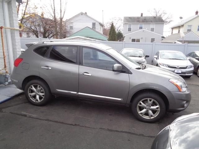 2011 Nissan Rogue S photo