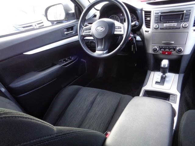 2013 Subaru Outback 2.5i Premium photo