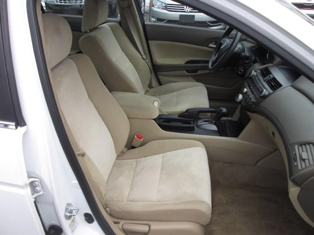 2010 Honda Accord LX photo