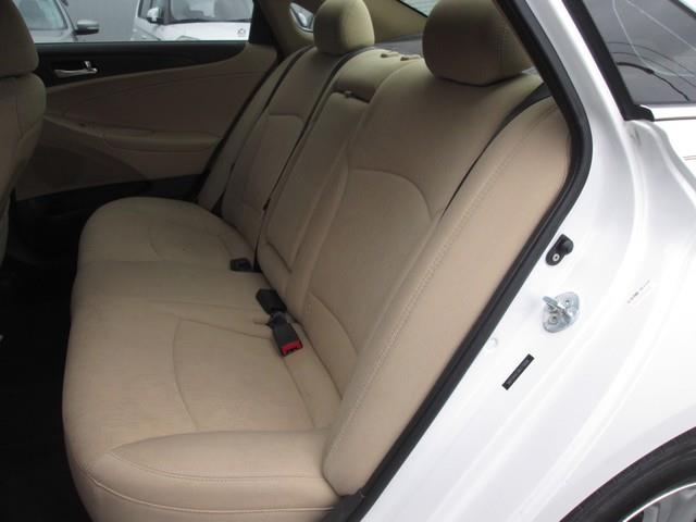 2011 Hyundai Sonata GLS photo