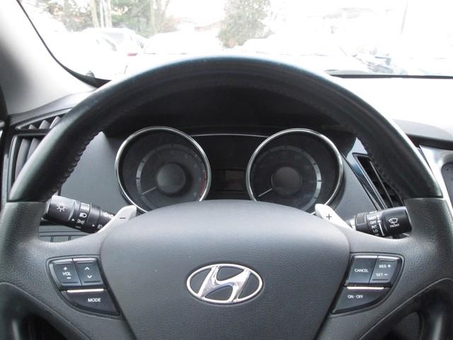 2011 Hyundai Sonata SE 2.0T photo