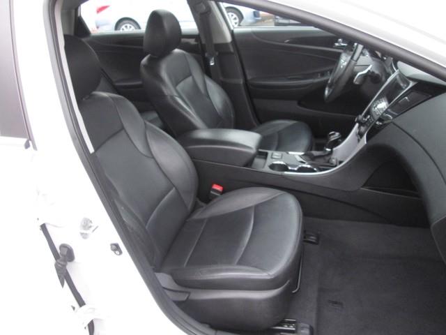 2011 Hyundai Sonata SE 2.0T photo