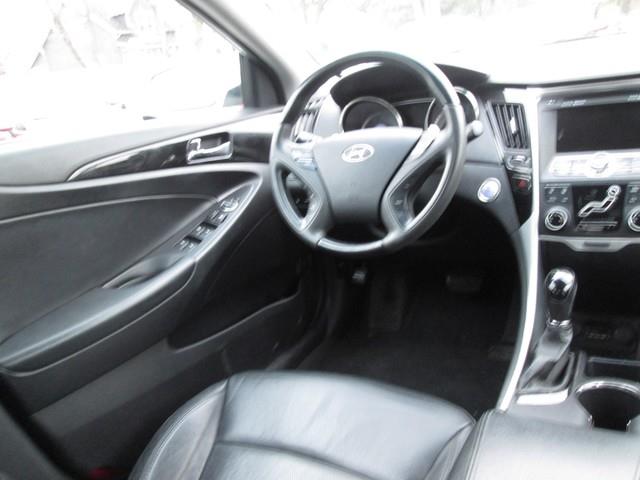 2011 Hyundai Sonata SE 2.0T photo