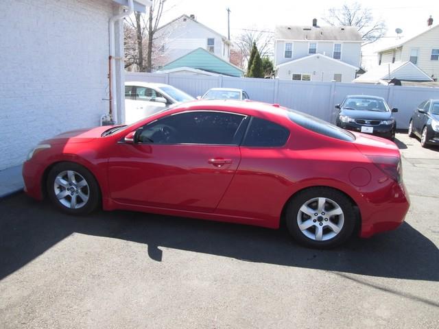 2010 Nissan Altima 3.5 SR photo