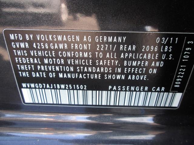 2011 Volkswagen GTI Base PZEV photo