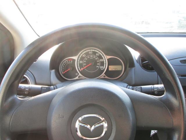 2014 Mazda Mazda2 Sport photo