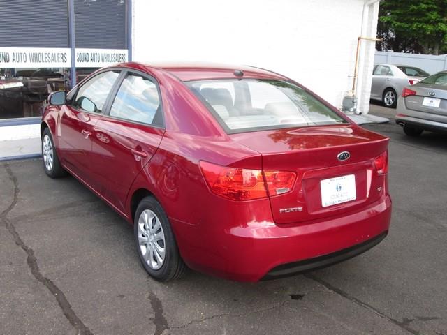 2011 Kia Forte EX photo