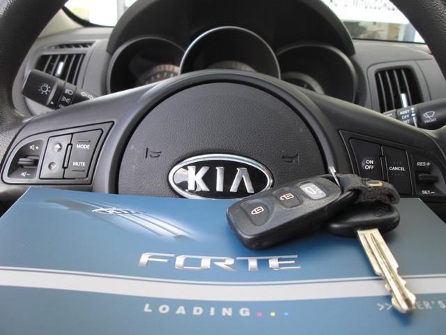 2011 Kia Forte EX photo