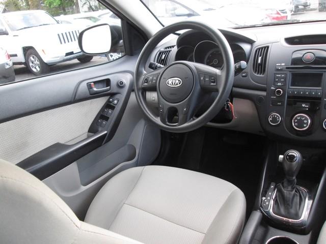 2011 Kia Forte EX photo