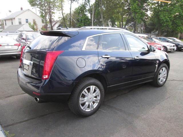 2010 Cadillac SRX Luxury Collection photo